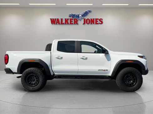 Used 2024 GMC Canyon AT4X w/ AT4X AEV Edition image 8