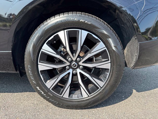 Certified 2023 Volvo XC60 B5 Core w/ Climate Package AWD/4WD image 9
