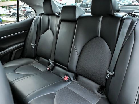 Used 2023 Toyota Camry XSE FWD image 17