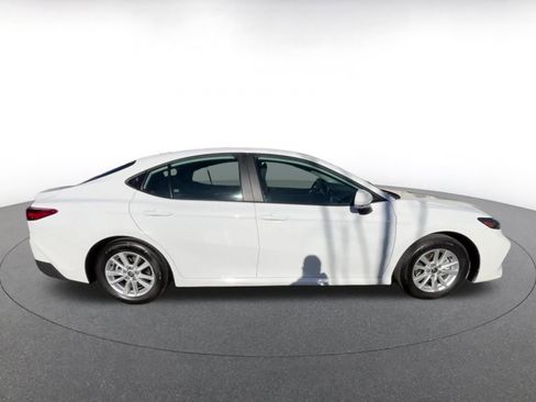 Used 2025 Toyota Camry LE image 16