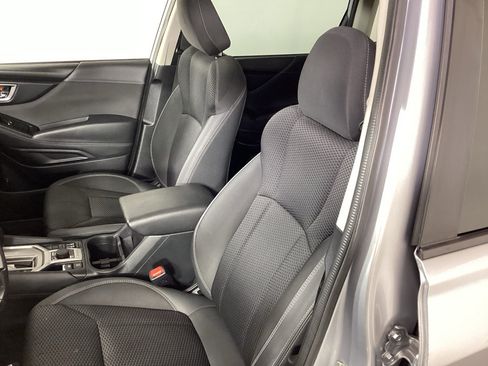 Used 2019 Subaru Forester Premium AWD/4WD image 14