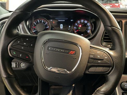 Used 2021 Dodge Challenger SXT w/ Driver Convenience Group image 17