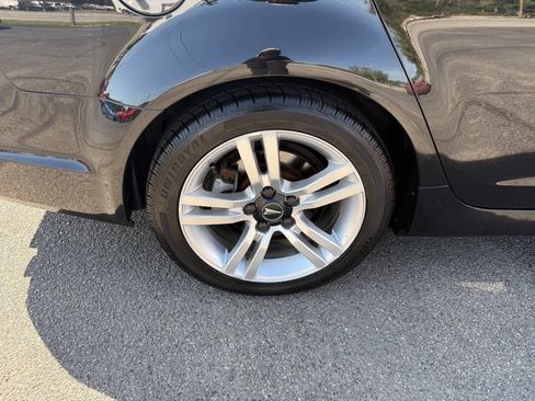 Used 2009 Pontiac G8 w/ Premium Package RWD image 14