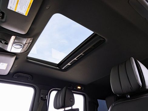 Used 2020 Mercedes-Benz G 550 image 23