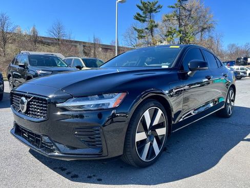 Certified 2024 Volvo S60 T8 Plus image 1