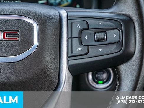 Used 2024 GMC Yukon SLT RWD image 32