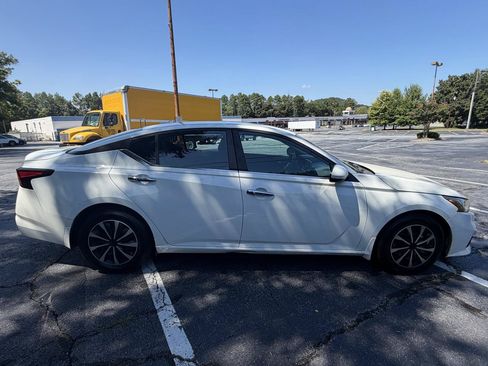 Used 2019 Nissan Altima 2.5 S FWD image 4