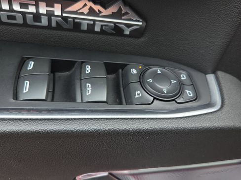 Used 2023 Chevrolet Silverado 1500 High Country w/ Z71 Off-Road Package image 30