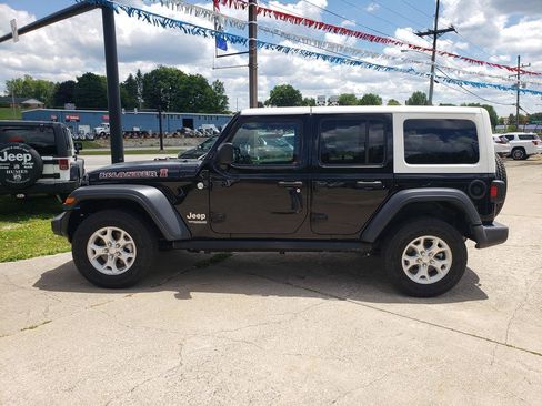 Used 2021 Jeep Wrangler Unlimited Sport AWD/4WD image 7