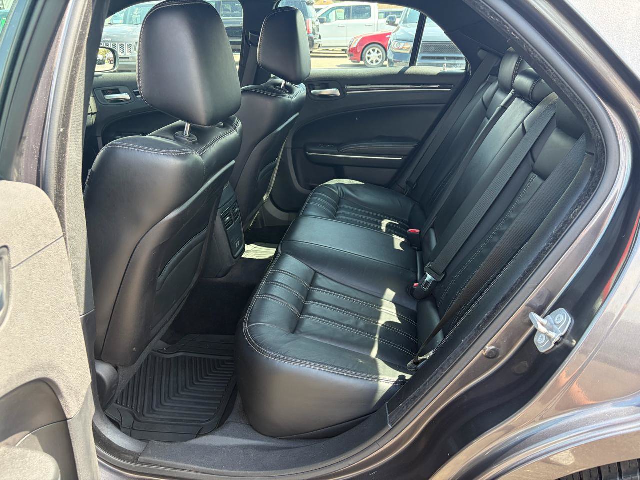 Used 2018 Chrysler 300 S w/ 300S Premium Group AWD/4WD image 8