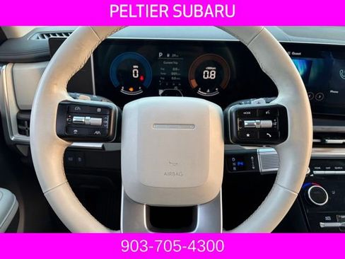 Used 2025 Hyundai Santa Fe SEL FWD image 11