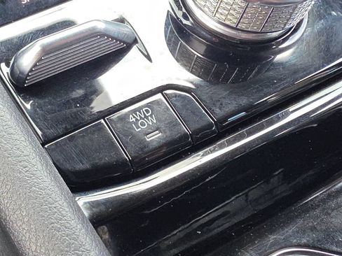 Used 2023 Jeep Grand Cherokee 4WD 4xe image 38