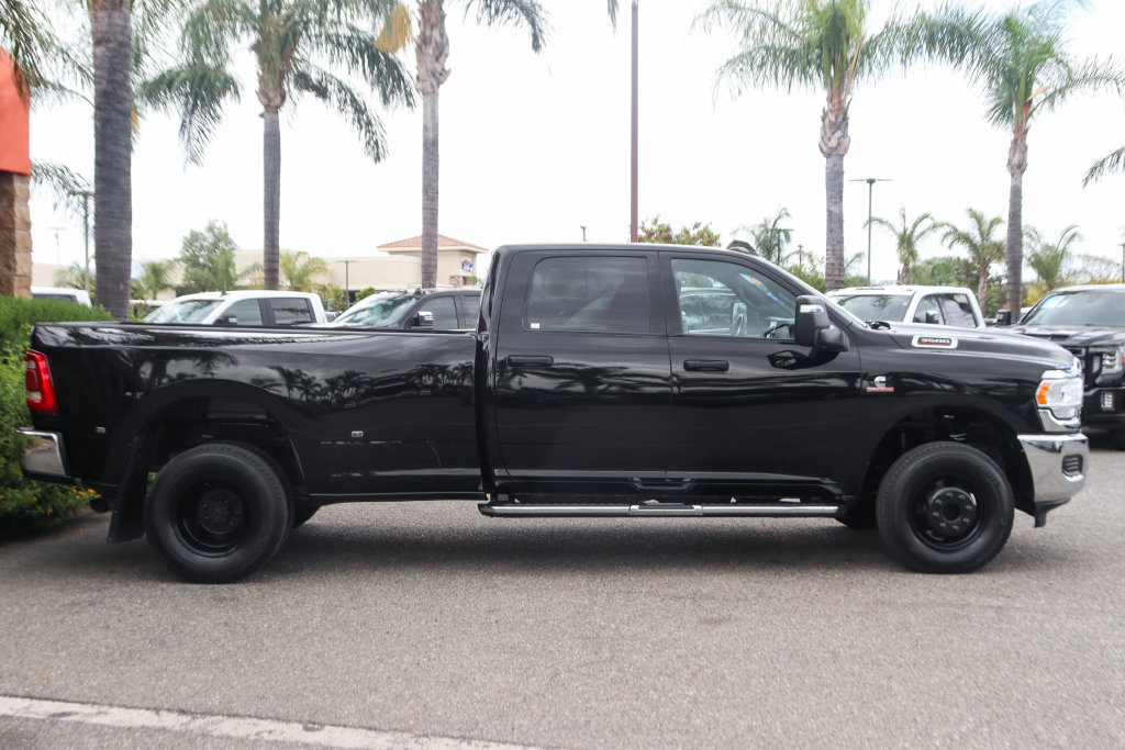 Used 2024 RAM 3500 Tradesman w/ Chrome Appearance Group AWD/4WD image 11