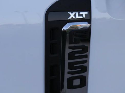 New 2026 Ford F250 XLT w/ XLT Premium Package AWD/4WD image 10
