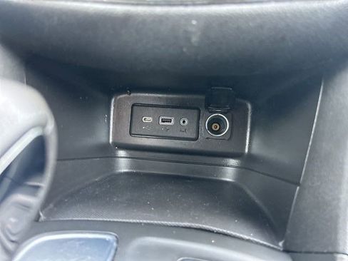 Used 2022 Chevrolet Equinox LT image 27