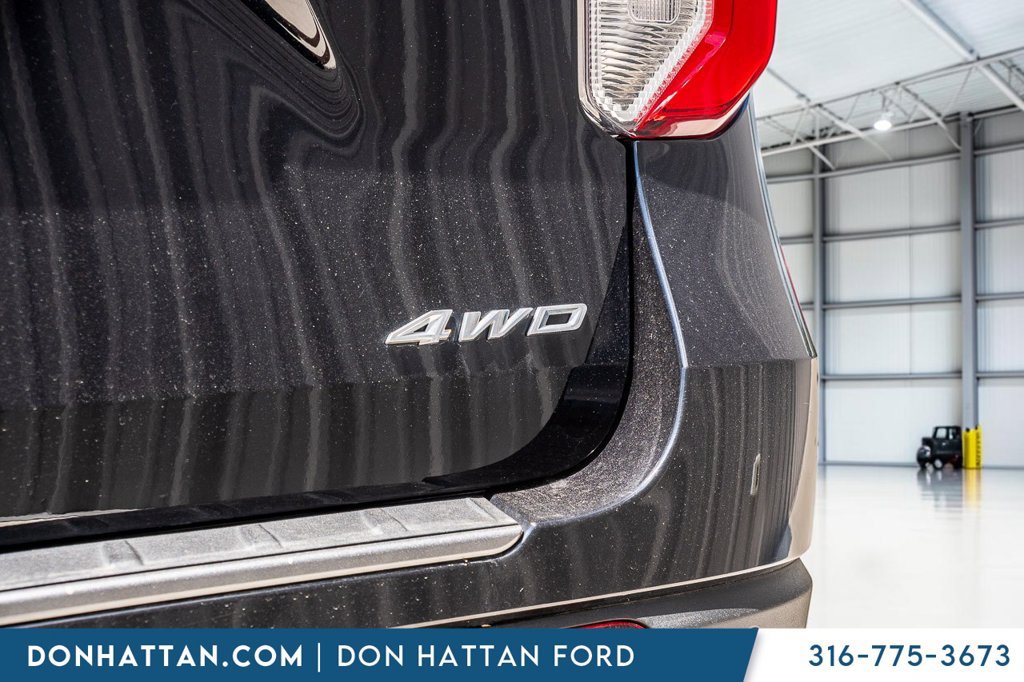 Used 2023 Ford Explorer XLT w/ Equipment Group 202A AWD/4WD image 33