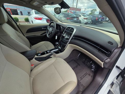 Used 2015 Chevrolet Malibu LT FWD image 18