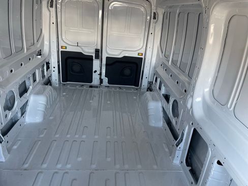 New 2026 Ford Transit 250 148 Medium Roof w/ Exterior Upgrade Package RWD image 38