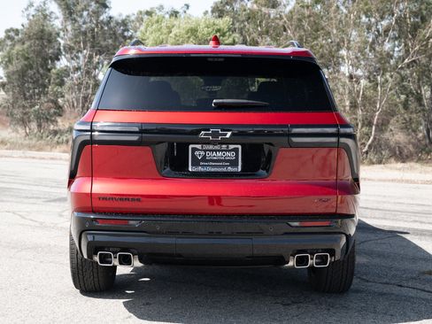 New 2026 Chevrolet Traverse RS image 5
