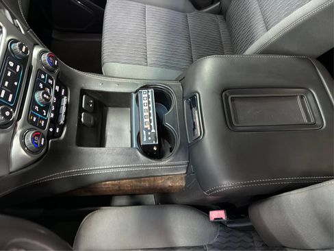 Used 2017 Chevrolet Tahoe LS AWD/4WD image 28