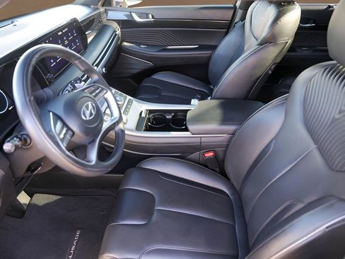 Used 2023 Hyundai Palisade Calligraphy image 9