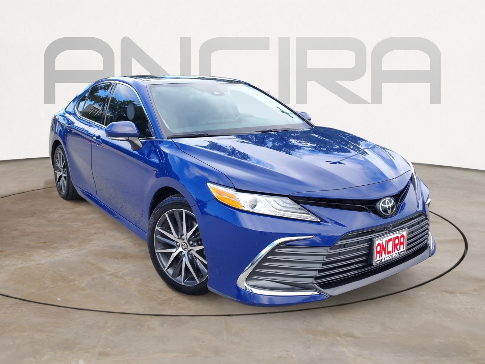 Used 2023 Toyota Camry XLE w/ Navigation Package FWD image 4