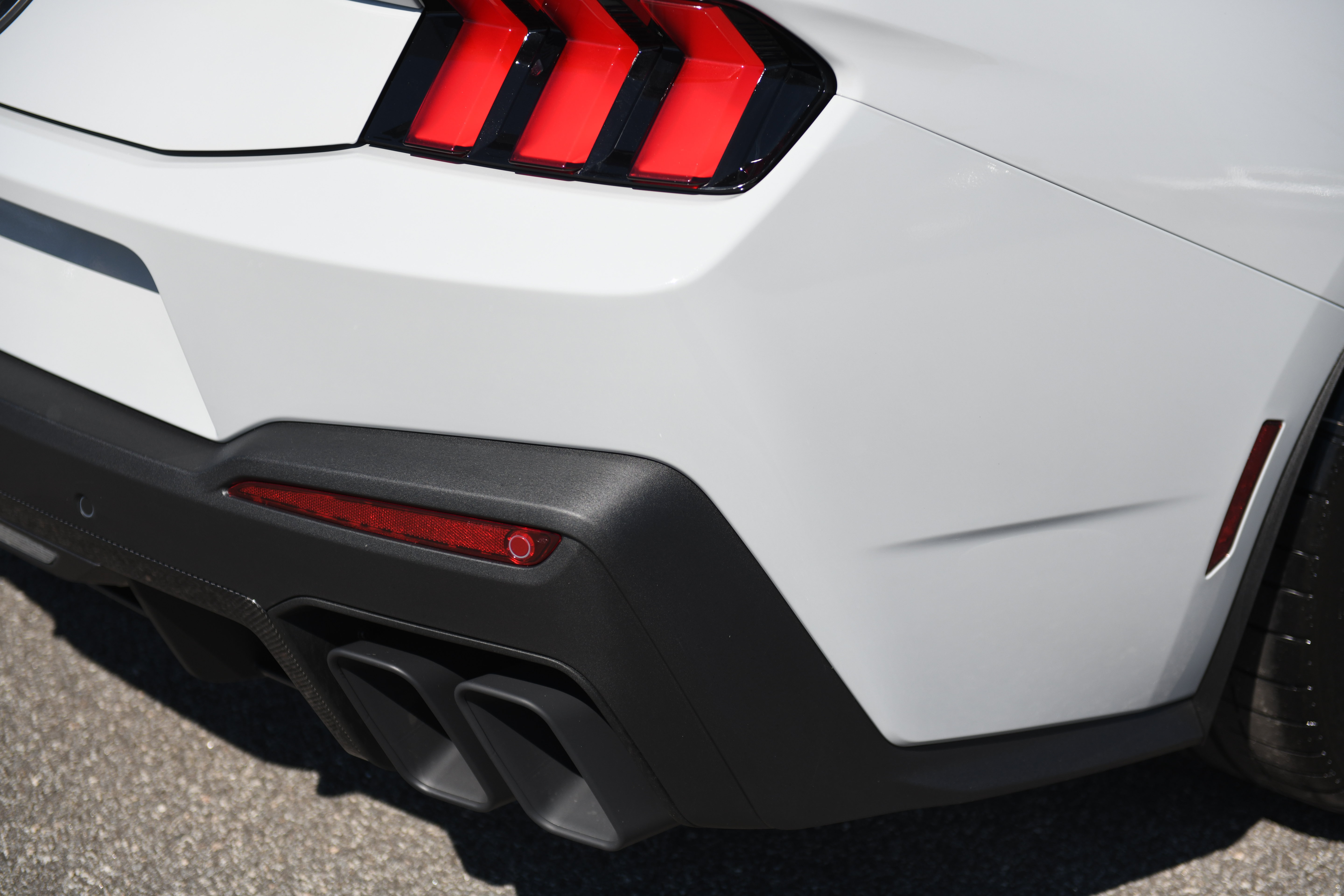 New 2026 Ford Mustang Dark Horse SC w/ Carbon Fiber Exterior Package RWD image 18