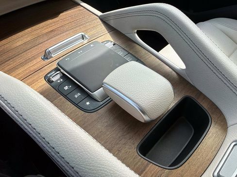 Certified 2024 Mercedes-Benz GLE 450 4MATIC image 32