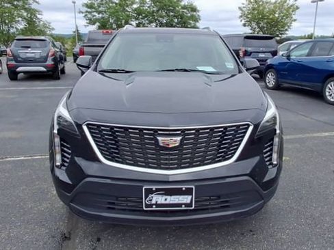 Certified 2023 Cadillac XT4 Luxury w/ Cold Weather Package AWD/4WD image 3