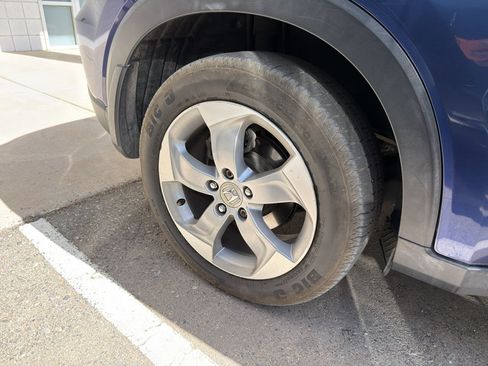 Used 2017 Honda HR-V EX image 4