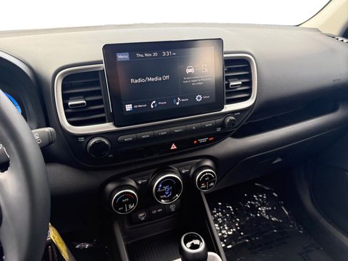 Certified 2023 Hyundai Venue SEL image 12