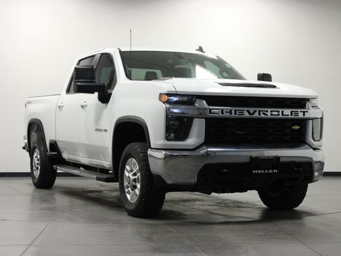 Used 2022 Chevrolet Silverado 2500 LT AWD/4WD image 9