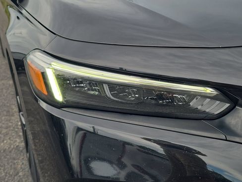 Used 2023 Honda Civic Sport image 7