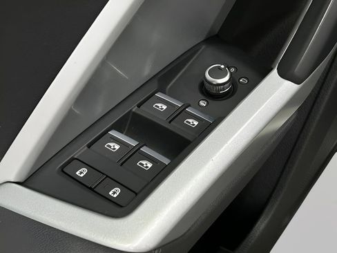 Used 2021 Audi Q3 2.0T Premium image 15