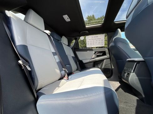 Used 2025 Subaru Solterra Touring image 15