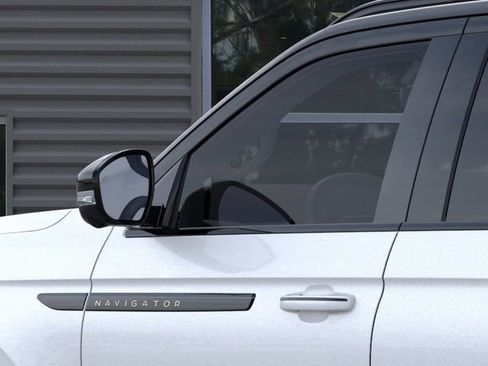New 2026 Lincoln Navigator L Black Label AWD/4WD image 20