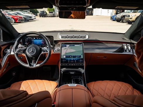 Used 2024 Mercedes-Benz S 580 4MATIC Sedan image 32