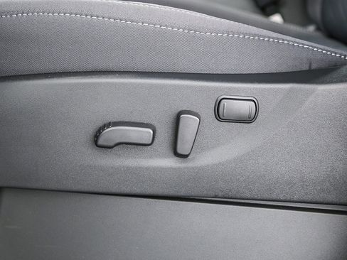 New 2025 Nissan Frontier SV image 23