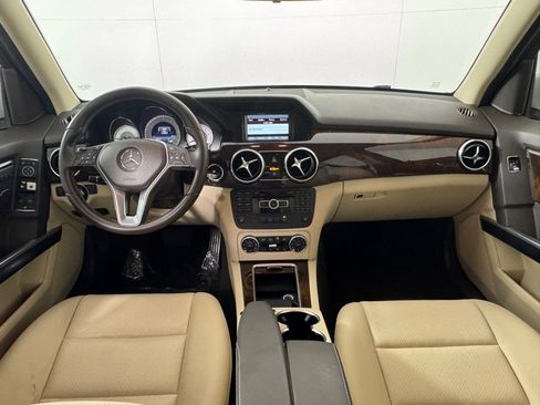 Used 2015 Mercedes-Benz GLK 350 2WD image 19