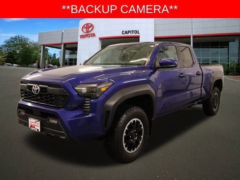 Used 2024 Toyota Tacoma TRD Off-Road image 6