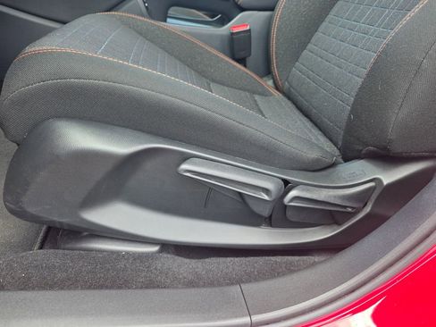 Certified 2025 Honda HR-V Sport image 8