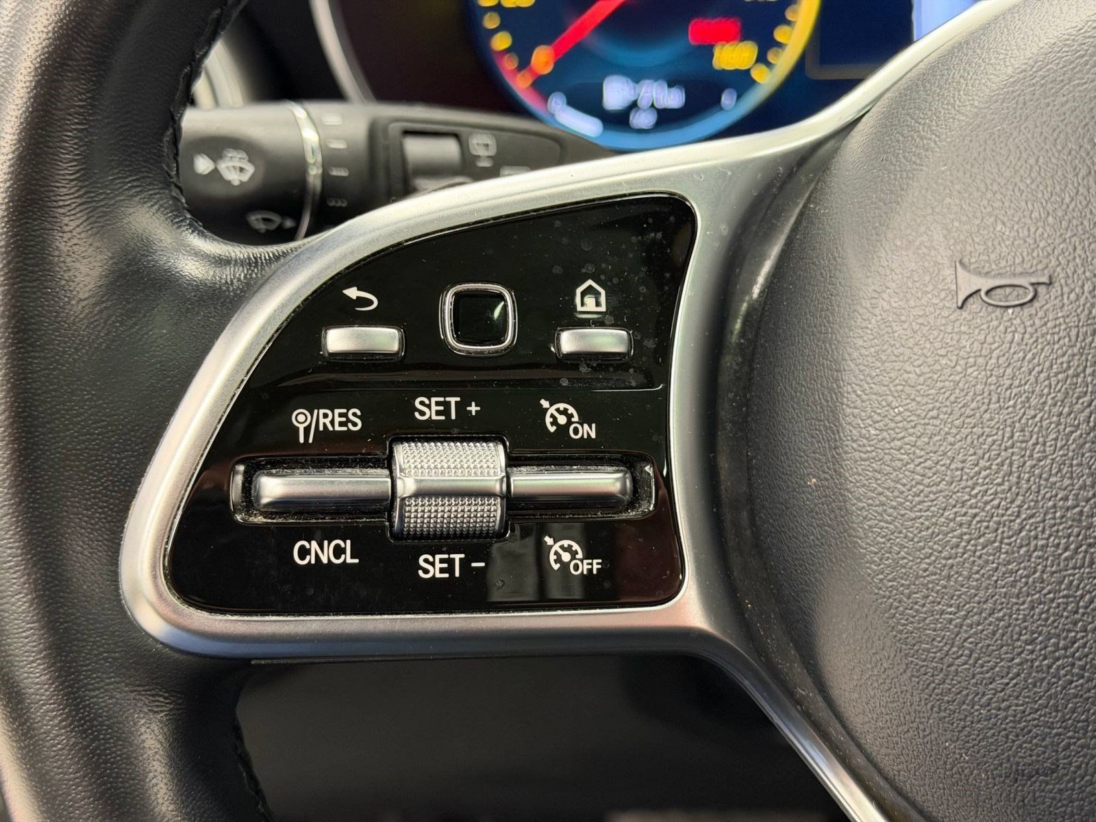 Used 2022 Mercedes-Benz GLC 300 4MATIC image 15