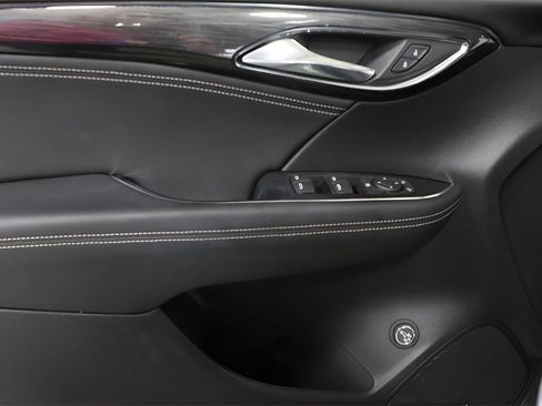 Used 2023 Buick Envision Preferred image 22