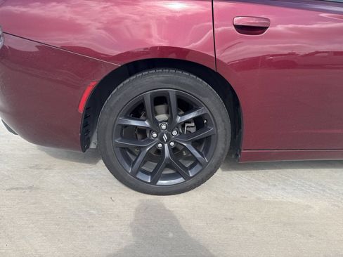Used 2019 Dodge Charger SXT w/ Blacktop Package RWD image 9