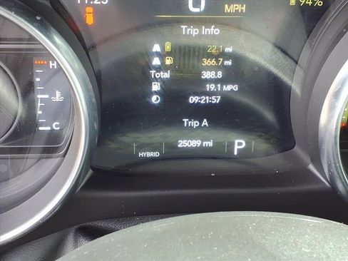 Used 2023 Jeep Wrangler Unlimited Sahara w/ Cold Weather Group image 30