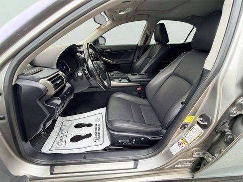Used 2016 Lexus IS 300 AWD w/ Premium Package image 15