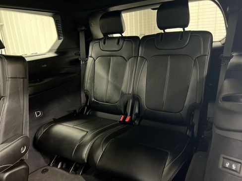 Used 2023 Jeep Grand Cherokee L Overland w/ Luxury Tech Group IV AWD/4WD image 25
