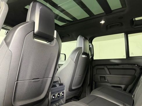 New 2026 Land Rover Defender 110 OCTA AWD/4WD image 25