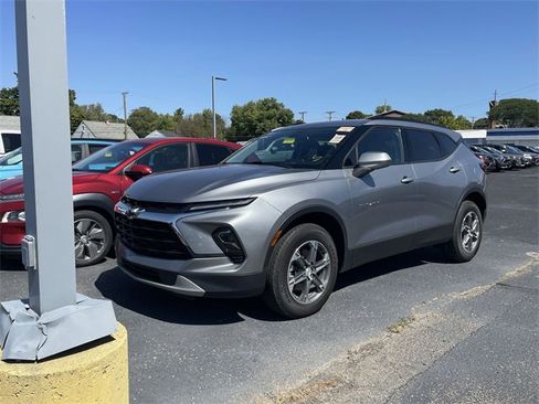 Certified 2023 Chevrolet Blazer LT w/ Convenience Package image 16