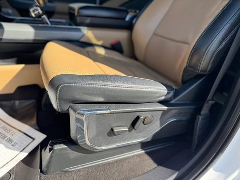 Used 2022 Ford F150 Lariat w/ Max Trailer Tow Package image 10